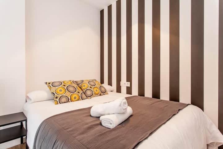 cool lofs center valencia Hotel Buitenkant foto